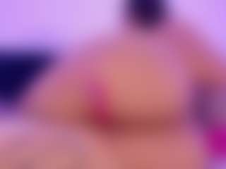 Isabella-Monroe's Live Sex Cam Show