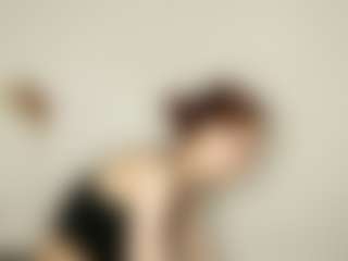 Live cam show with LilianPaschel - Average on Camming Site