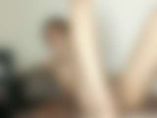 Live cam show with LilianPaschel - Squirt on Free Soda
