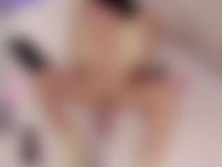 Rouss Squirter and Spitter's Live Sex Cam Show