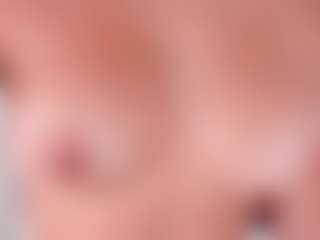 AriaaMoon's Live Sex Cam Show