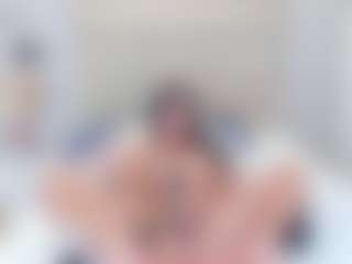 AriaaMoon's Live Sex Cam Show