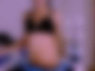Live cam show with Karoline-miss - No Smoking on Fling VIP Chat