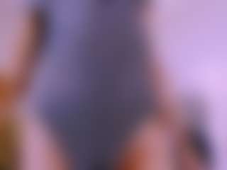 Live cam show with Karoline-miss - Black Hair on Camsoda