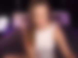 KissableKira's Live Sex Cam Show