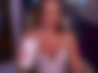 KissableKira's Live Sex Cam Show