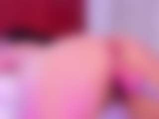 Live cam show with SaraRossi - Flashing on Camsoda