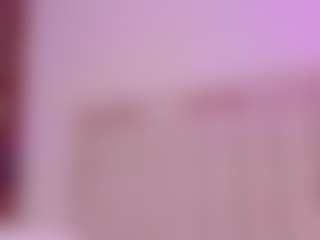 Live cam show with SaraRossi - Squirt on Camsoda