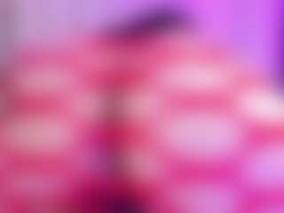Live cam show with SaraRossi - Average on Camsoda