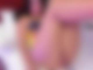 Live cam show with SaraRossi - Big Tits Small Tits on TeamSkeetLive