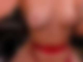 Live cam show with JulietteMoreau - Green Eyes on slutload