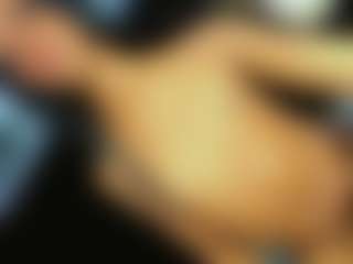 Live cam show with Daniiela-Foxx - Black on studioflirtlive.com