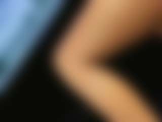 Live cam show with Daniiela-Foxx - Lean on Camsoda