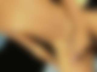 Live-Cam-Show mit Daniiela-Foxx - Flat Chested auf Camsoda