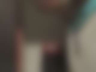 Live cam show with EnricoSuave - Tease on Cam Slut