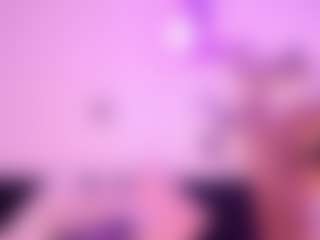 Live cam show with Tylla - Skinny on Camsoda