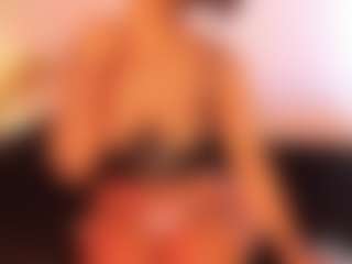 Live cam show with Tylla - Brown Hair on Camsoda