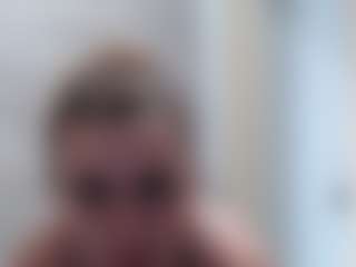Live-Cam-Show mit Kitty - College Toys auf Camsoda