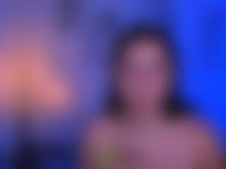 amalialowell's Live Sex Cam Show