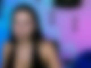 Live cam show with amalialowell - Green Eyes on madthumbs