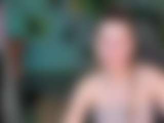 Ave's Live Sex Cam Show