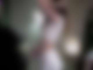 Live cam show with Ave - Tongue on Instabang