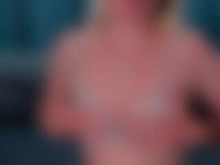 ElaineeNelson's Live Sex Cam Show