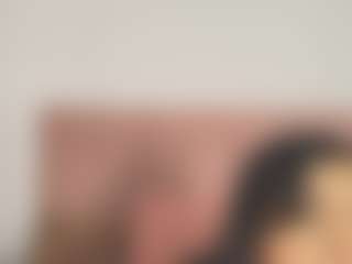 ema-foxyy's Live Sex Cam Show