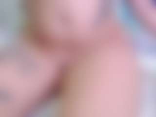 Live cam show with Exotic-wish - Smoking on Free Soda
