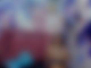 Live cam show with Luna and ALL - Middle Aged on Camsoda