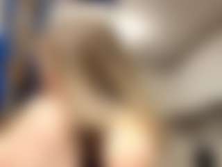 RobbynOkihara's Live Sex Cam Show