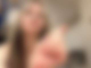 RobbynOkihara's Live Sex Cam Show