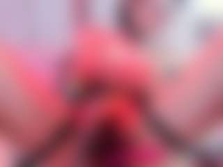 Live cam show with calioperoux - Skinny on Milfs Live