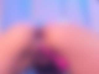 Live cam show with calioperoux - Fingers on Hubzter Live