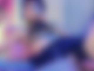 Live cam show with calioperoux - Petite on TeamSkeetLive