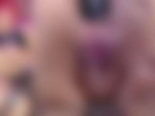Live cam show with DannaScully - Big Tits Small Tits on hrnylive.com