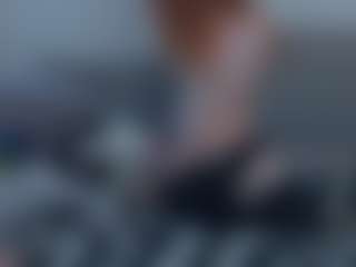 Live cam show with Mozelle - Hairy Armpits on Dare Cams