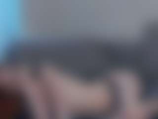Live cam show with Mozelle - Nympho on TeamSkeetLive