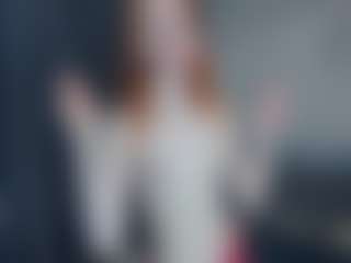 Live cam show with Mozelle - Bitch on AdultVida.com