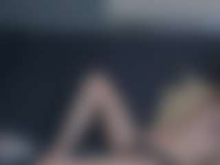 Live cam show with Mozelle - Hairy Armpits on SpunkLive
