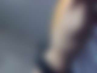 Live cam show with Mozelle - Hairy Armpits on boobsie.com