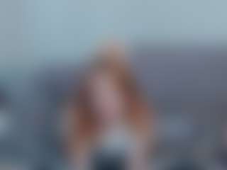 Live cam show with Mozelle - Bitch on Camsoda