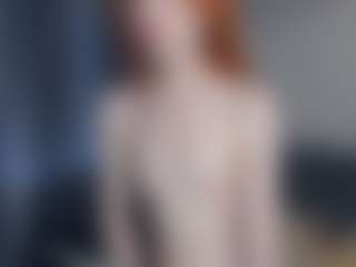 Live cam show with Mozelle - Bitch on CamClone