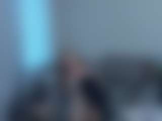 Live cam show with Mozelle - Bitch on dropp.cam