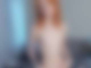 Live cam show with Mozelle - Bitch on Camsoda