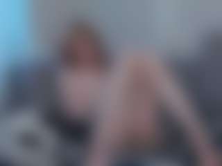 Live cam show with Mozelle - Genital Piercings on madthumbs