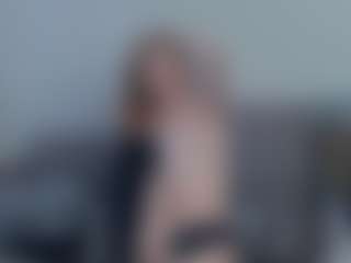 Live cam show with Mozelle - Strip on madthumbs