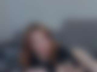 Live cam show with Mozelle - Nympho on Camsoda