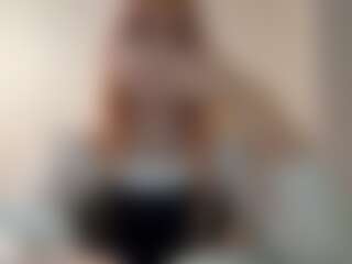 Cam Show en direct de AdeleTomasko