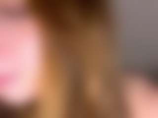 Kira's Live Sex Cam Show